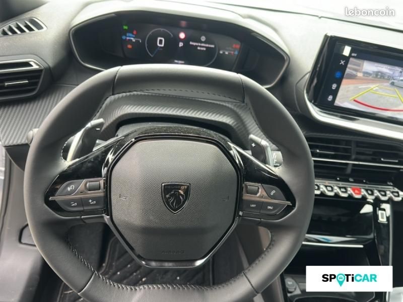 Peugeot 2008 1.2 Hybrid 145ch Allure e-DCS6 (image 12)