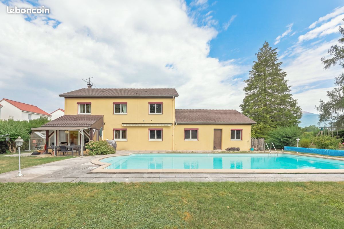 Maison 7 pièces 141 m² · à Saint-Genis-Pouilly · 141 m² · 760 000 €