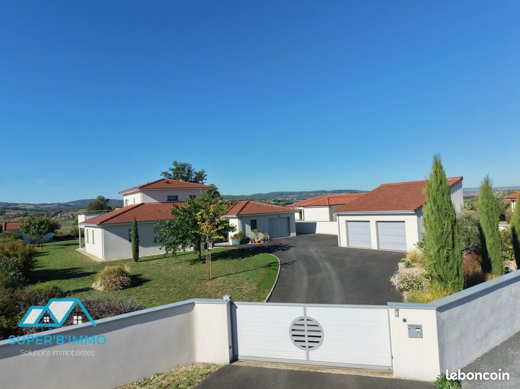 Maison 5 pièces 215 m² · à Brioude · 215 m² · 490 000 €