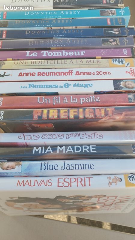 Lot de DVD enfants et adultes (image 1)