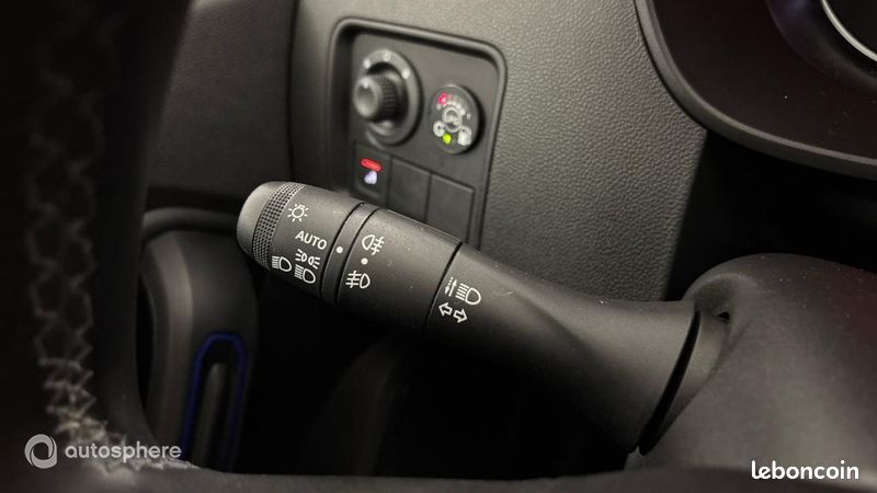 Dacia Duster 1.0 ECO-G 100ch 15 ans 4x2 - E6U (image 23)