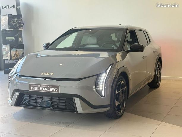 KIA Ev4 2025