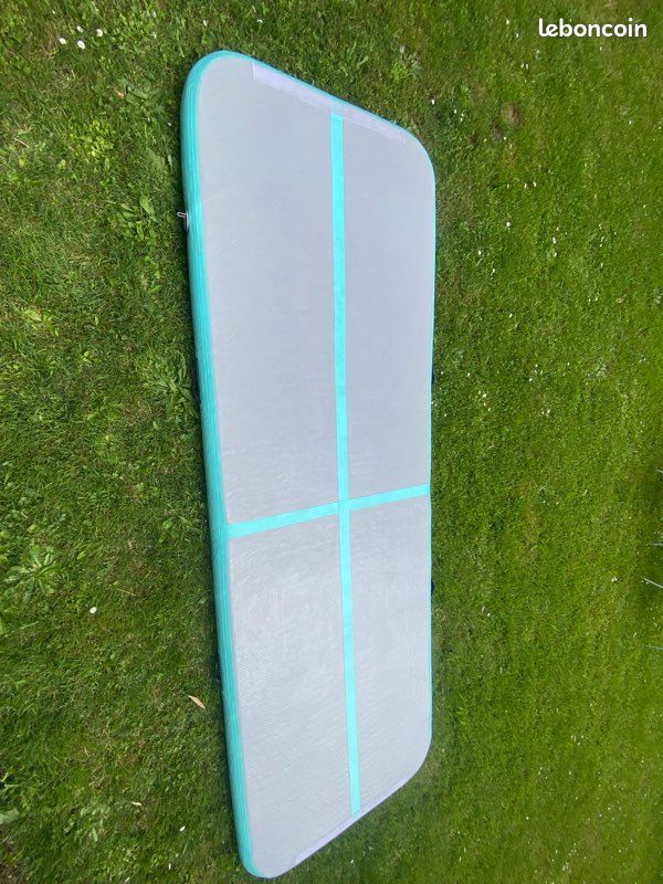 Air track/ tumbling gymnastique (image 1)