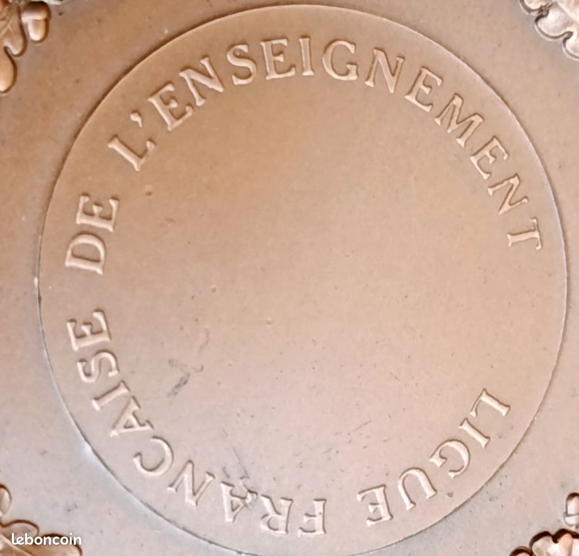 MÉDAILLE LIGUE FRANCAISE de l'ENSEIGNEMENT,UFOLEP,SERVICES RENDUS à la JEUNESSE EUR 19,00 - FR