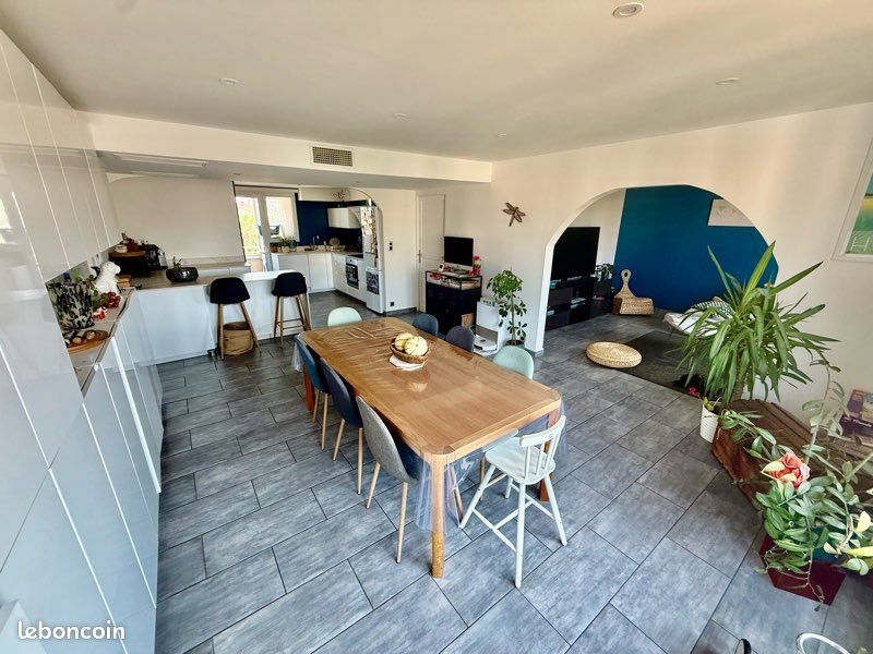 Appartement 5 pièces 103 m² · à Hyères · 103 m² · 298 000 €