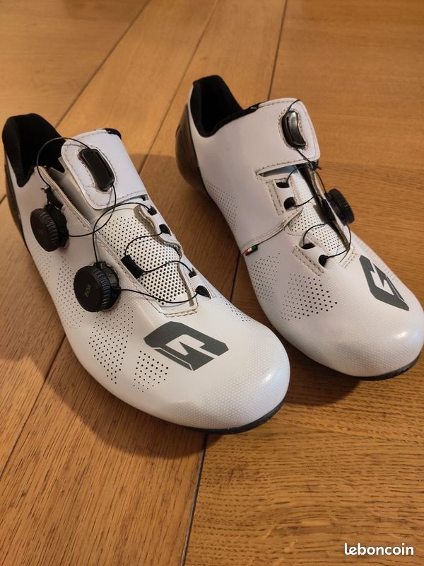 Chaussures De Cyclisme - D'occasion