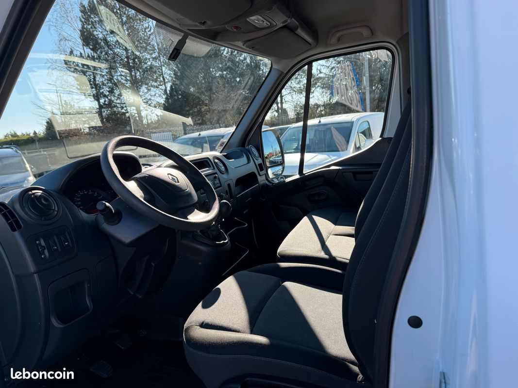 Renault master dci 110 gd confort etagere 12416 ht (image 4)