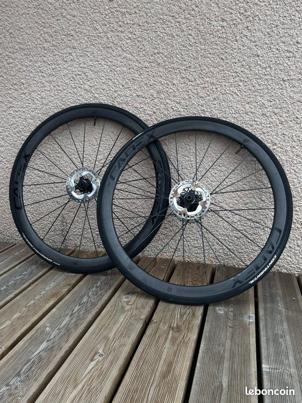 Paire roues carbone (image 1)