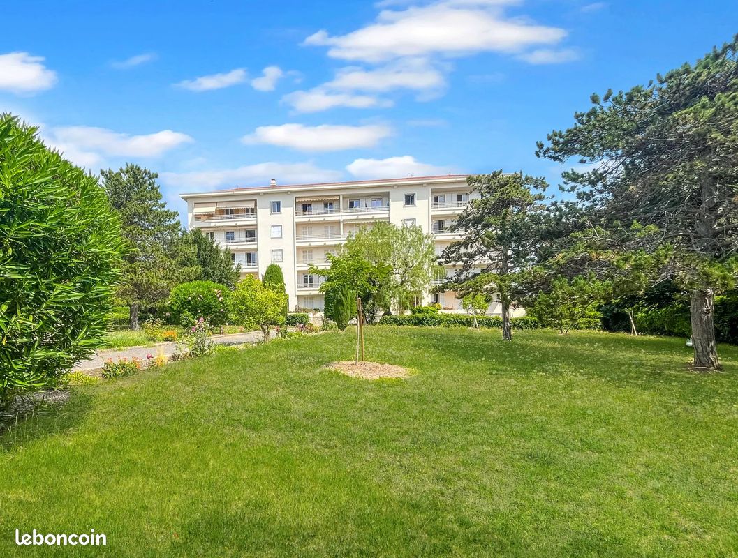 Appartement 3 pièces 70 m² · à Antibes · 70 m² · 340 000 €