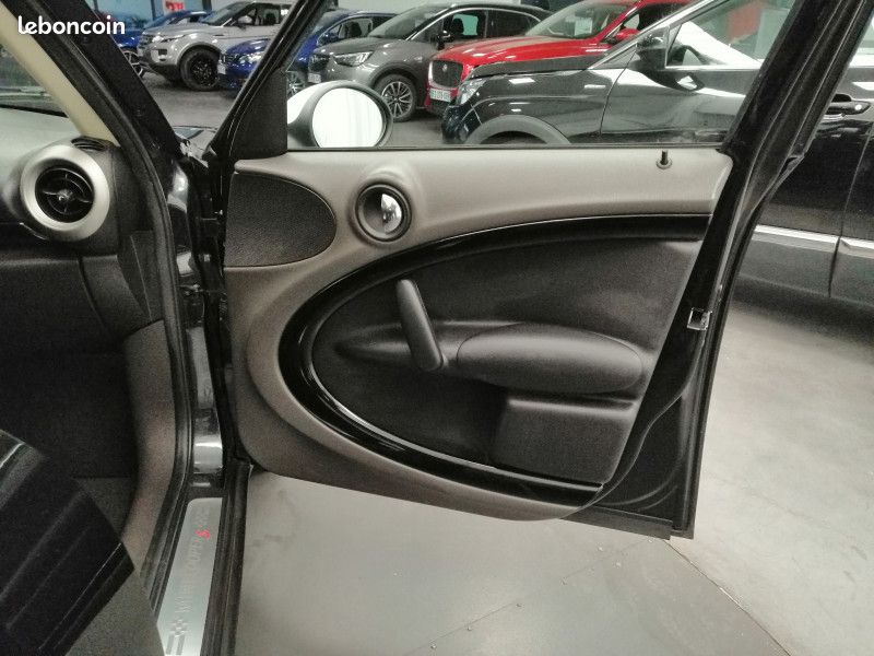 Mini COUNTRYMAN Mini Cooper SD 2.0 143 ch ALL4 4x4 4wd / Régulateur / Radar AR /Bluetooth (image 26)