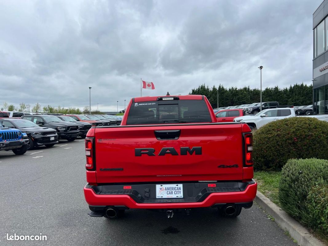 Dodge ram 1500 crew laramie sport night edition air (image 4)