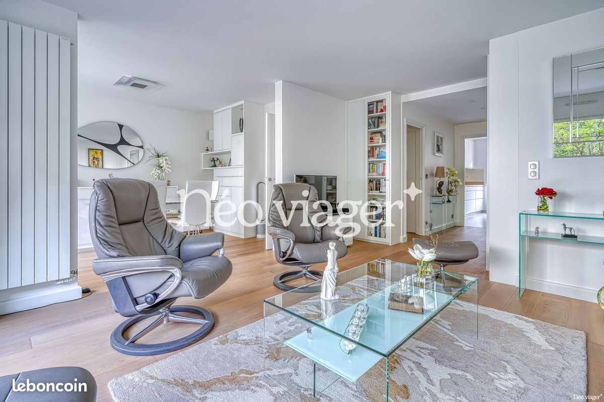 Appartement 5 pièces 100 m² · à Paris · 100 m² · 126 800 €
