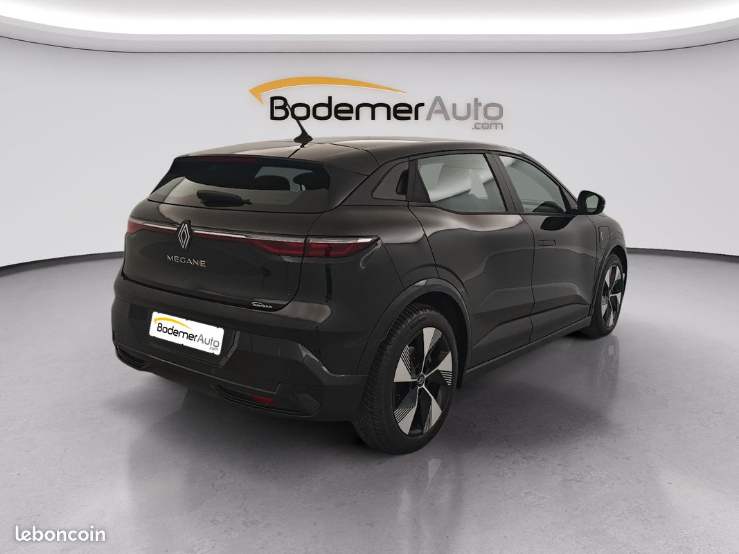 RENAULT Megane E-Tech EV60 220 ch super charge Equilibre (image 5)