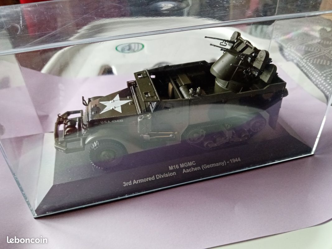 Un véhicule militaire échelle 1.43 (image 3)