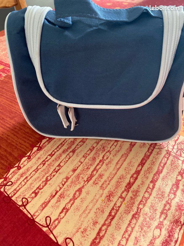 Trousse de toilette (image 1)