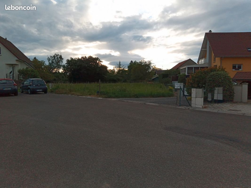 Vend terrain de construction viabilisé à reiningue · 180 000 €