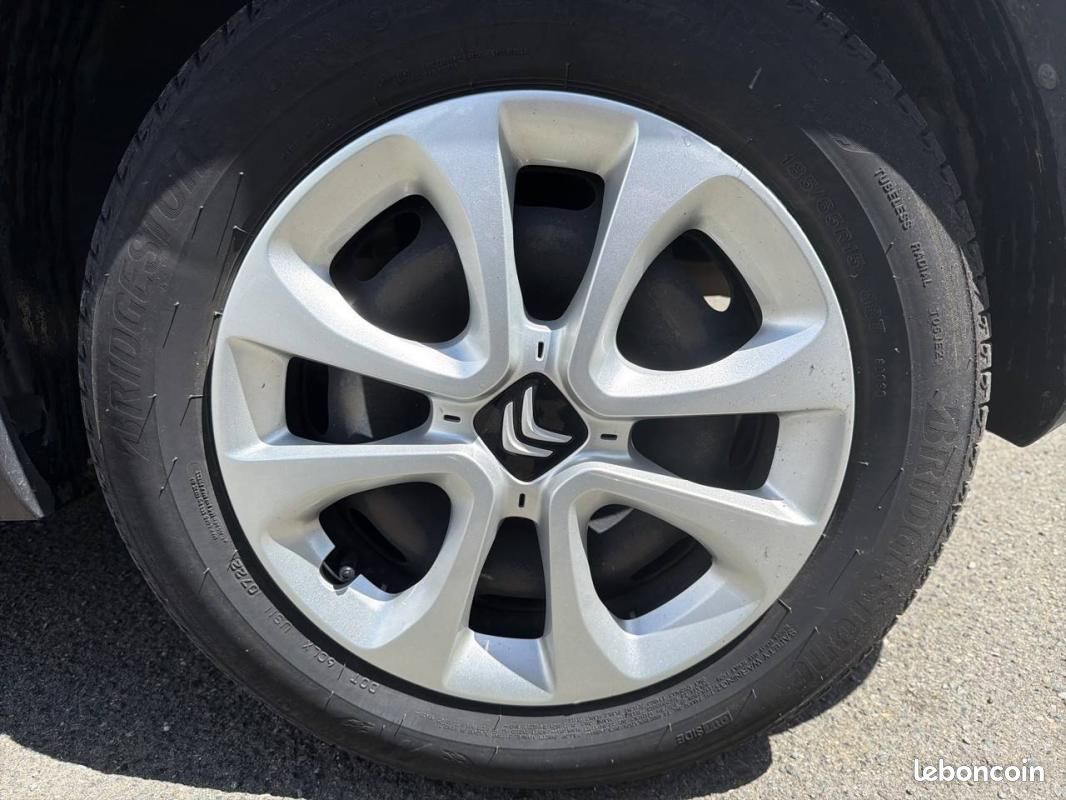 Citroën C3 PureTech 83 S&S BVM5 - YOU (image 13)
