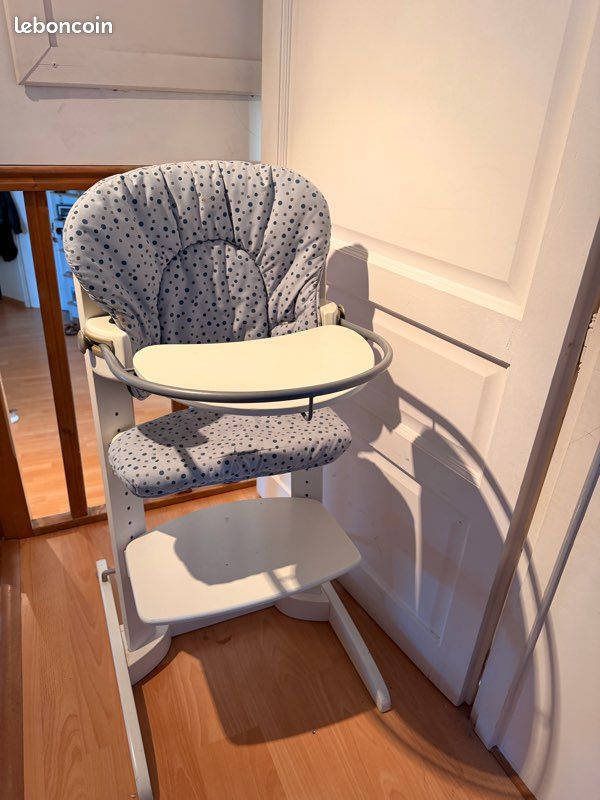 Chaise haute bois évolutive (image 1)