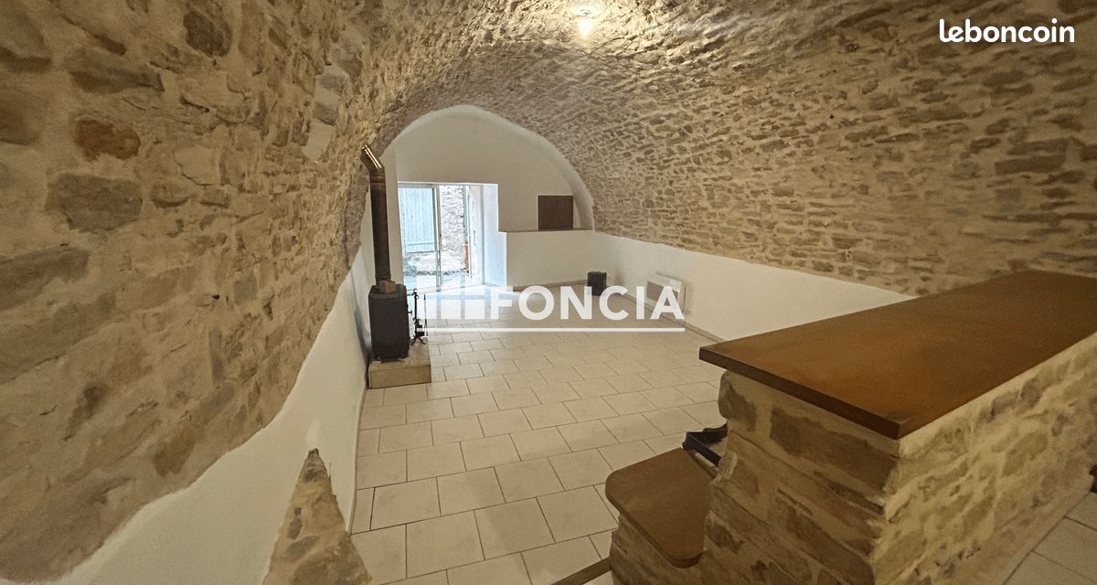 Maison 3 pièces 101 m² · à Montfuron · 101 m² · 800 €/mois