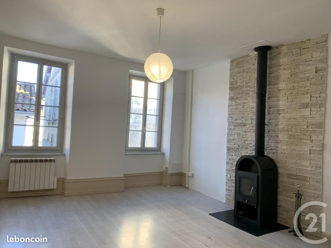 Appartement 3 pièces 78 m² · à Saint-Girons · 78 m² · 530 €