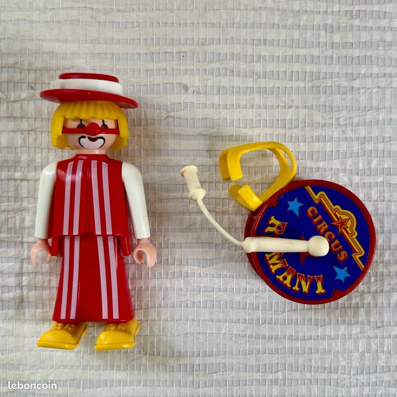PLAYMOBIL THEME DU Cirque - Les 4 Clowns Musiciens + Singe + Podium
