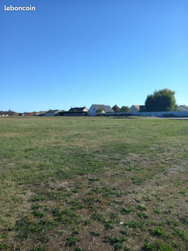 Terrain 1000 m² · à Oslon · 65 000 €