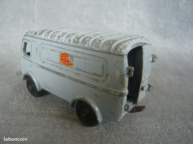CIJ France - 1:43 - ref. 3.62 Renault Goélette 1000Kg