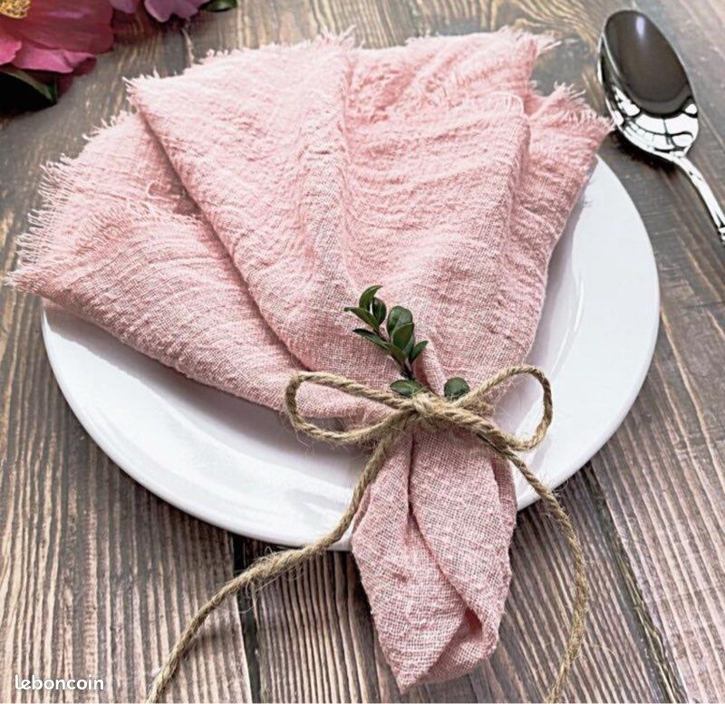 Lot De 4 Sets Et Serviettes De Table MAJOLIQUE, Coton Brodé Main, Motif ROSE, Neufs