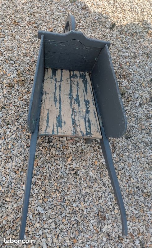 Brouette ancienne bois (image 1)