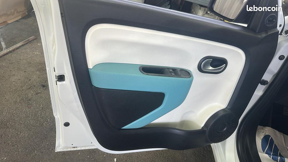 Renault TWINGO III Renault TWINGO III Zen 1.0 SCe 70 eco 2 life (image 14)
