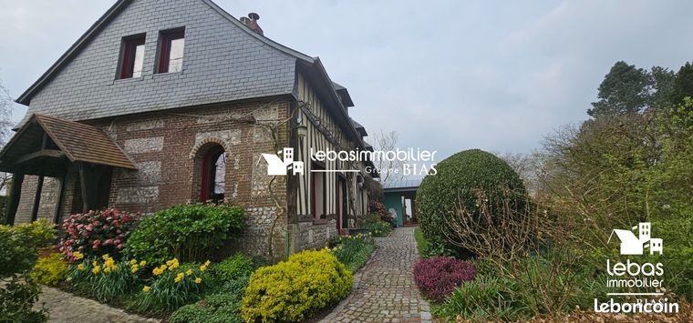 Maison 12 pièces 320 m²