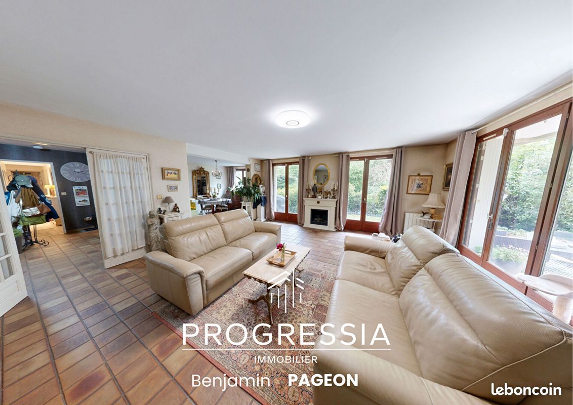 Appartement 5 pièces 132 m² · à Sainte-Adresse · 132 m² · 286 000 €