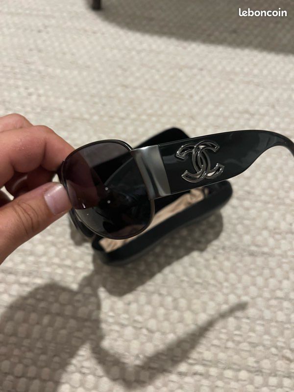 Lunette de soleil Chanel Vintage Homme Femme Mixte Verre Noir