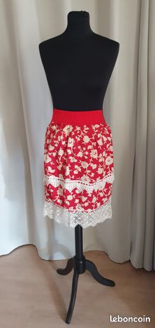 Jupe Paysanne Cotton Traders Taille 16 - Rouge Géométrique, Viscose, Taille élastique