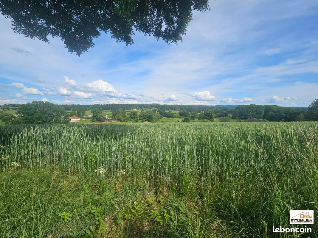 Terrain 3527 m² · à Linards · 3 527 m² · 59 000 €