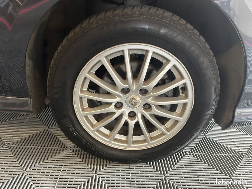RENAULT LAGUNA 1.5 dCi 110 FAP eco2 Expression Champion (image 12)