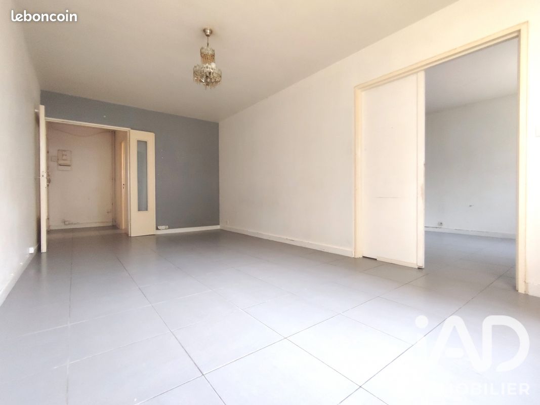Appartement 4 pièces 80 m² · à Les Ulis · 80 m² · 142 000 €