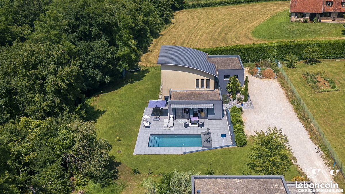Maison 5 pièces 160 m² · à Ferrières-les-Bois · 160 m² · 499 000 €