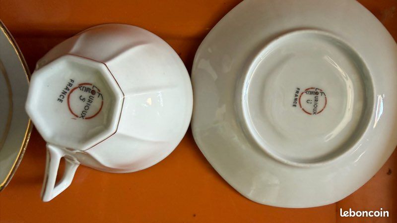 Service à café ancien Ymerioux France – 5 tasses et 6 sous-tasses en porcelaine (image 3)
