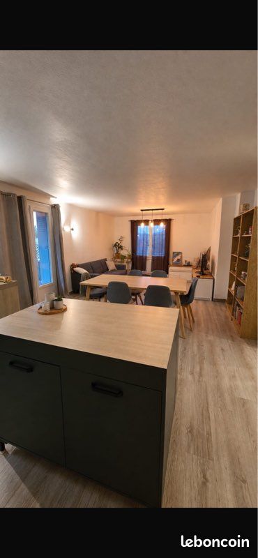Appartement 3 pièces 81 m² · à Bollène · 81 m² · 750 €/mois