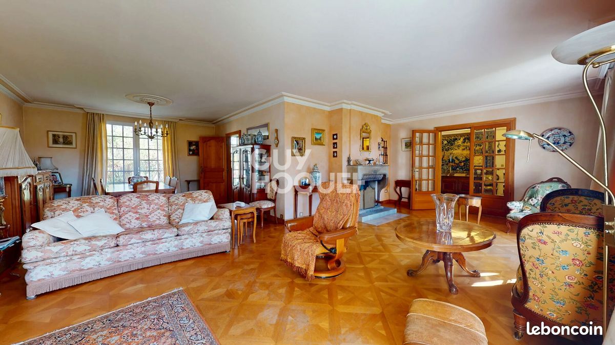 Maison 6 pièces 212 m²