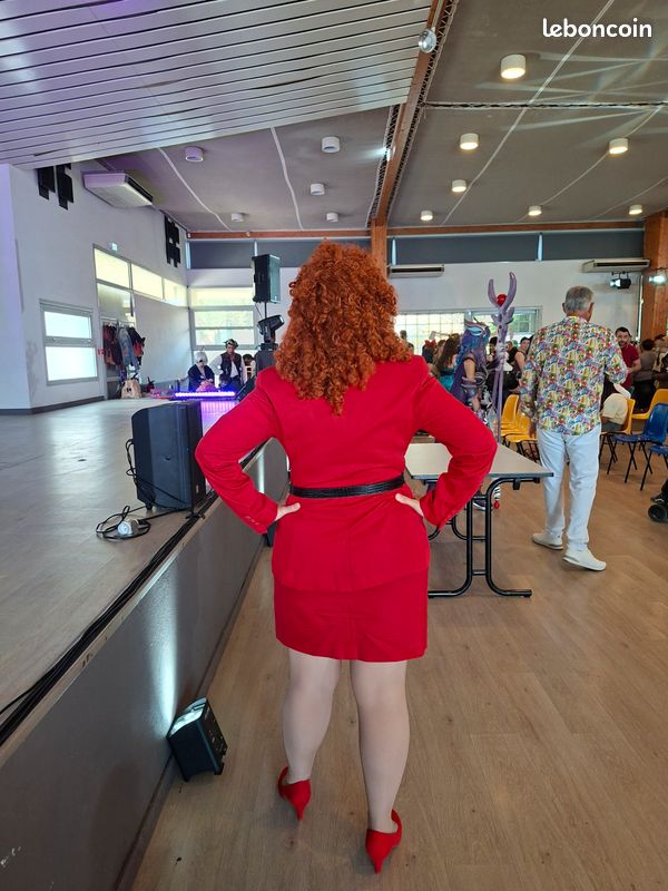 Perruque bouclée rousse (image 3)