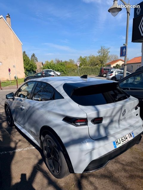 CLIO VI Techno Full Hybrid E-Tech 1.8L 160CV Garantie constructeur (image 3)
