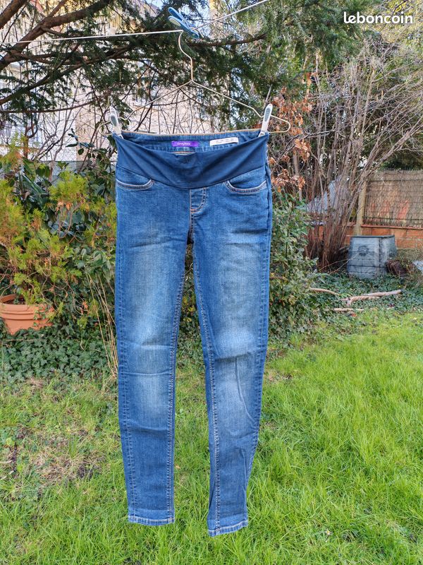 Jean De Maternité Taille 36 - Bleu Clair Blanchi - Cramponné - 100% Coton - Neuf Sans étiquettes