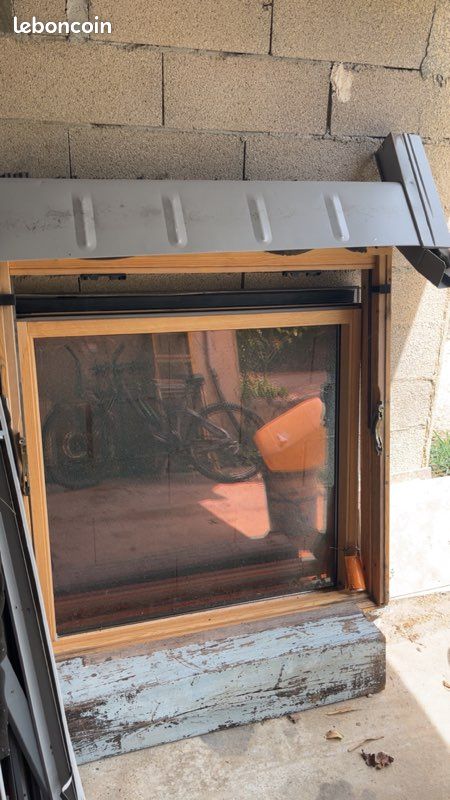 Velux 114 par 118cm (image 1)
