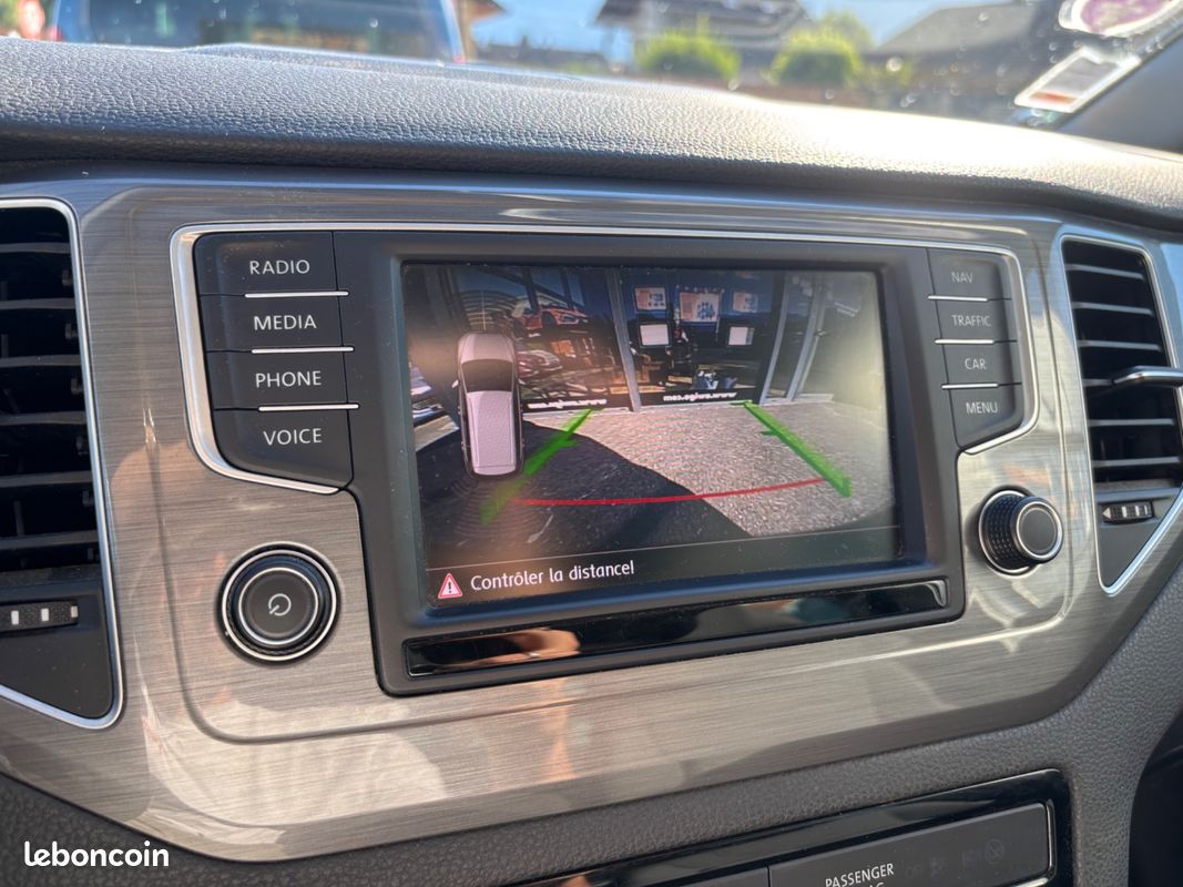 VOLKSWAGEN GOLF SPORTSVAN 1.4 TSI 150CH ALLSTAR BLUEMOTION TECH - CAMERA DE RECUL - CARPLAy (image 10)