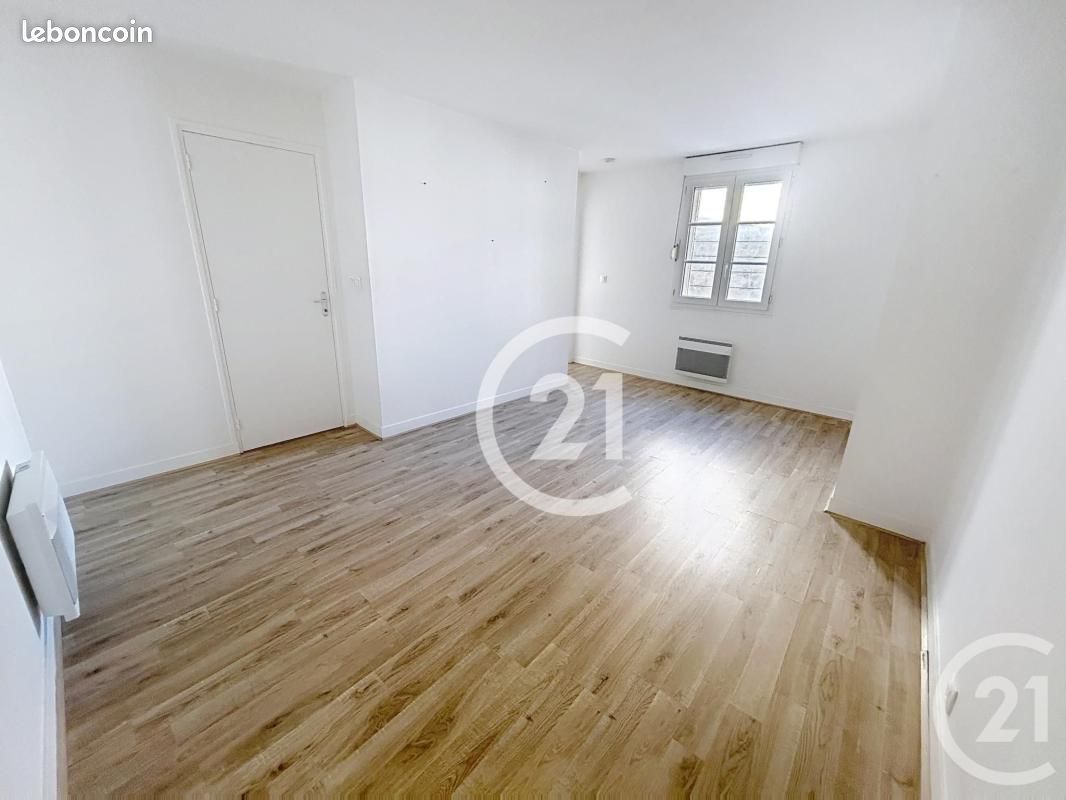 Appartement 1 pièce 28 m² · à Évreux · 28 m² · 390 €