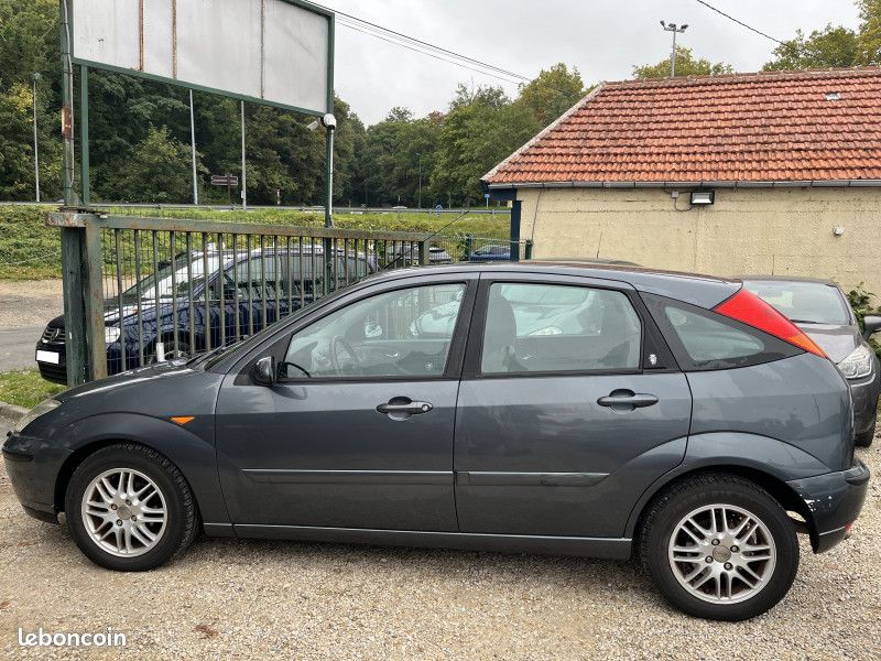Ford FOCUS 1.8 TDCI 115CH GHIA 5P (image 2)