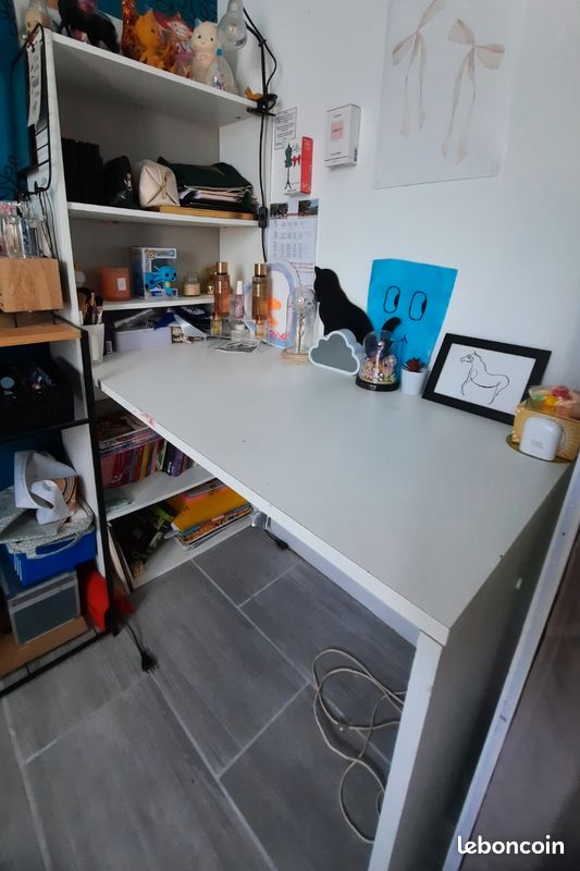 Bureau (image 2)