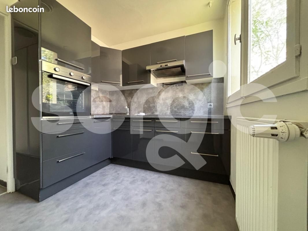 Appartement 1 pièce 48 m² · à Compiègne · 48 m² · 690 €